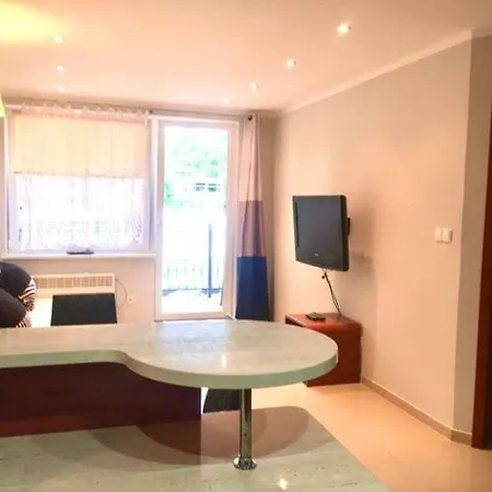 Amber Blue Mare Apartment *